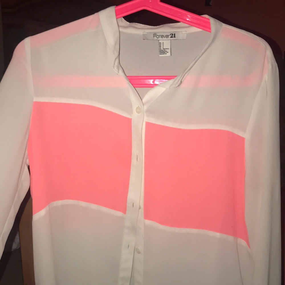 Women’s Blouse in Pink and White!